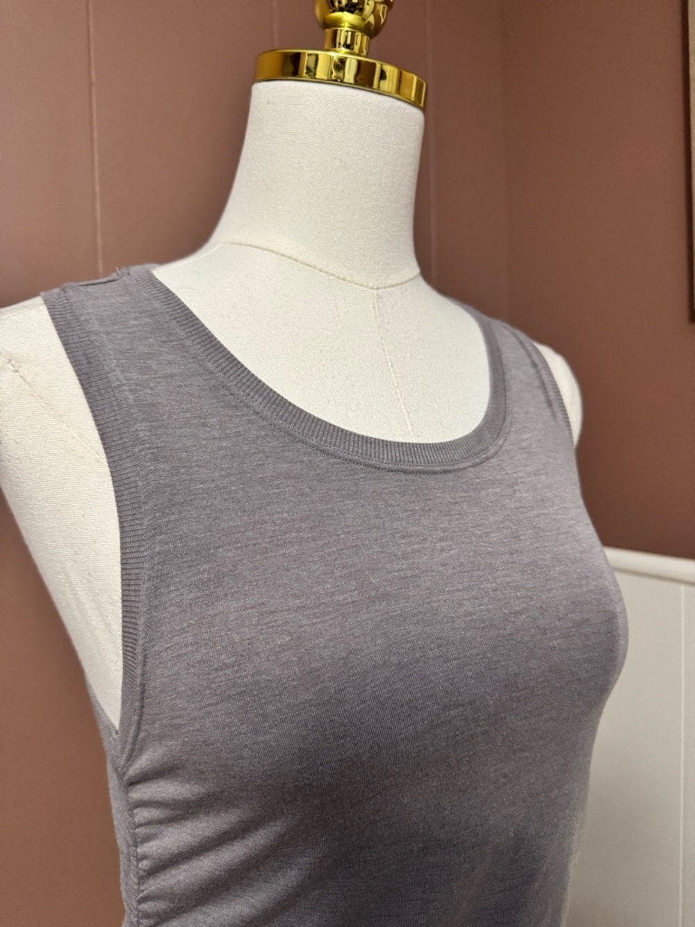 Athleta Gray Scoop Neck Ruched Tank Top - Picture 6 of 12